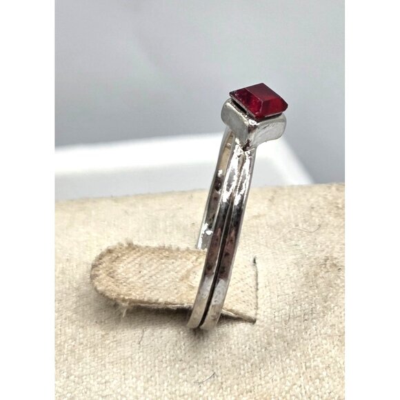 Silver Tone  Ring With Red Crystal Square-Cut Stone - Picture 2 of 3